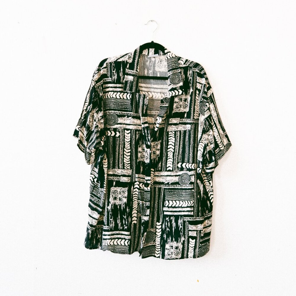Vintage 80s/90s B&W Basic Editions Abstract Tribal Print Oversized Button-Up
